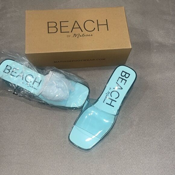 Nwt in box Matisse beach 2” aqua colored clogs - Picture 2 of 5